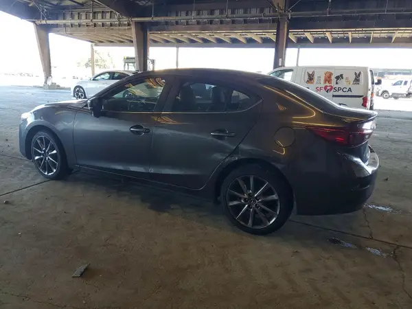 3MZBN1V30JM192051 2018 MAZDA 3 - Image 2