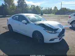 3MZBN1V30JM192339 2018 MAZDA 3
