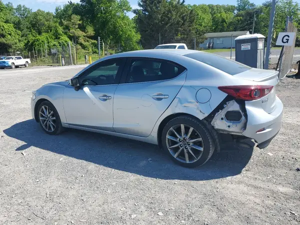 3MZBN1V30JM201170 2018 MAZDA 3 - Image 2