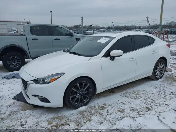 3MZBN1V30JM203369 2018 MAZDA 3 - Image 2