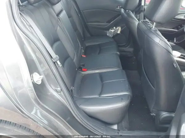 3MZBN1V30JM204828 2018 MAZDA 3 - Image 8