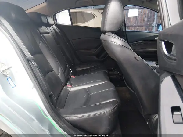 3MZBN1V30JM205946 2018 MAZDA 3 - Image 8