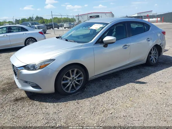 3MZBN1V30JM206823 2018 MAZDA 3 - Image 2