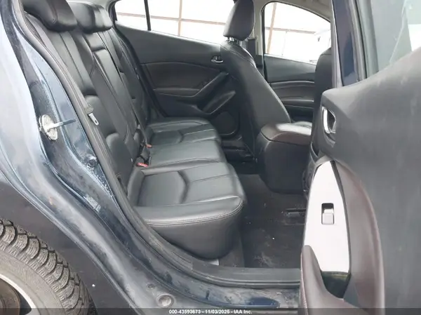 3MZBN1V30JM210600 2018 MAZDA 3 - Image 8
