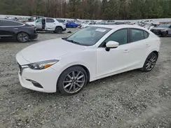 3MZBN1V30JM211570 2018 MAZDA 3
