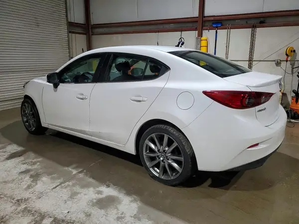 3MZBN1V30JM226442 2018 MAZDA 3 - Image 2
