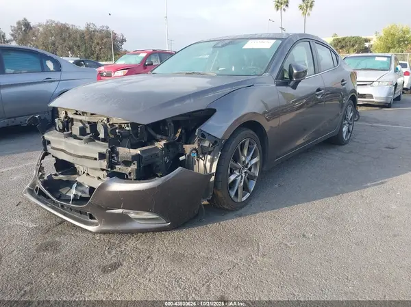 3MZBN1V30JM230085 2018 MAZDA 3 - Image 2
