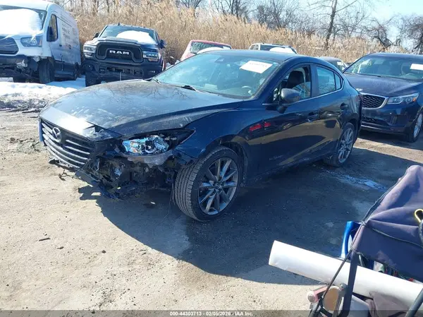 3MZBN1V30JM249154 2018 MAZDA 3 - Image 2