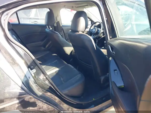 3MZBN1V30JM249154 2018 MAZDA 3 - Image 8