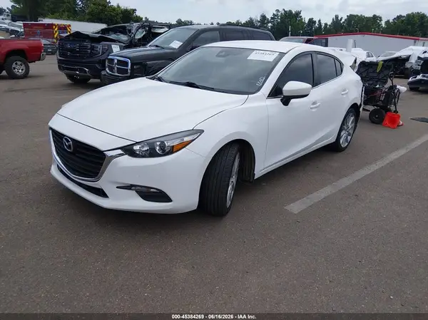 3MZBN1V30JM251518 2018 MAZDA 3 - Image 2