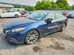 3MZBN1V30JM252118 2018 MAZDA 3