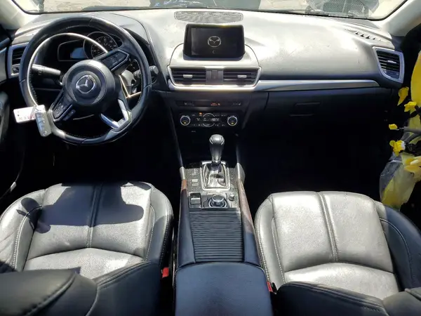 3MZBN1V30JM253723 2018 MAZDA 3 - Image 8