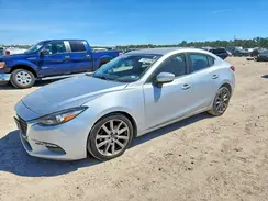 3MZBN1V30JM254645 2018 MAZDA 3