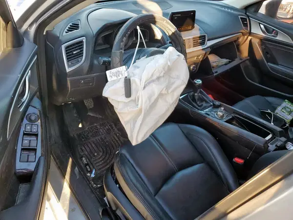 3MZBN1V30JM259215 2018 MAZDA 3 - Image 8
