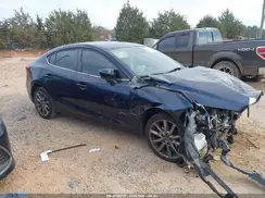 3MZBN1V30JM268464 2018 MAZDA 3