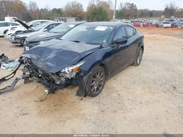 3MZBN1V30JM268464 2018 MAZDA 3 - Image 2