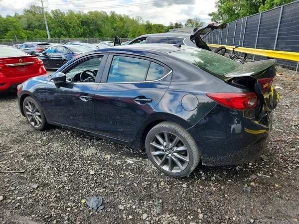 3MZBN1V30JM270313 2018 MAZDA 3 - Image 2