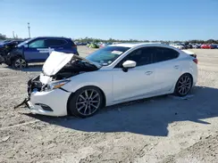 3MZBN1V30JM271252 2018 MAZDA 3
