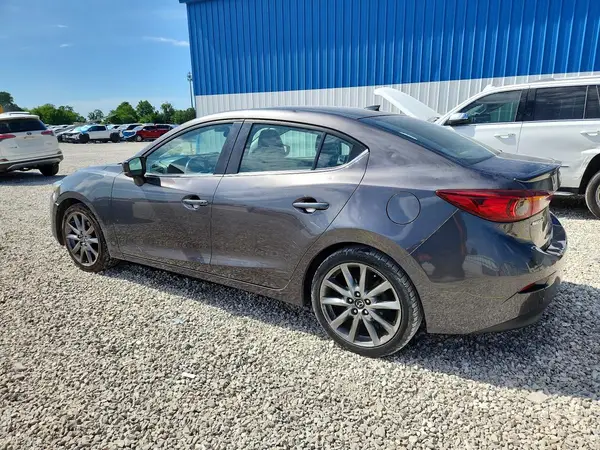 3MZBN1V30JM272904 2018 MAZDA 3 - Image 2
