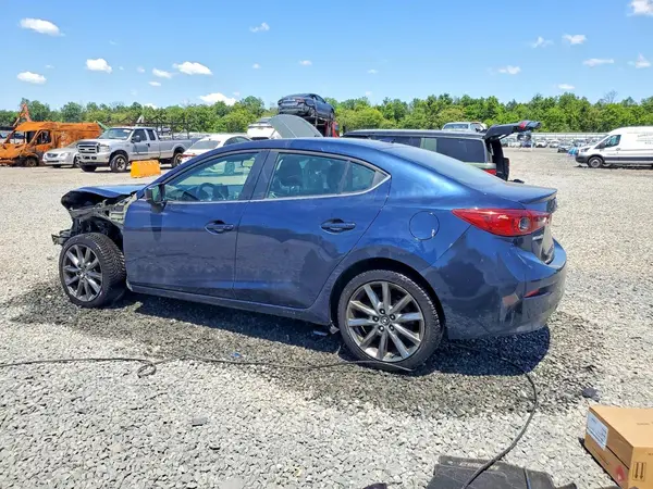 3MZBN1V30JM275009 2018 MAZDA 3 - Image 2