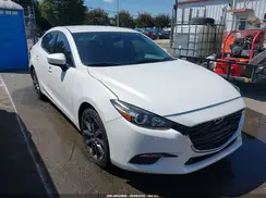 3MZBN1V30JM275088 2018 MAZDA 3