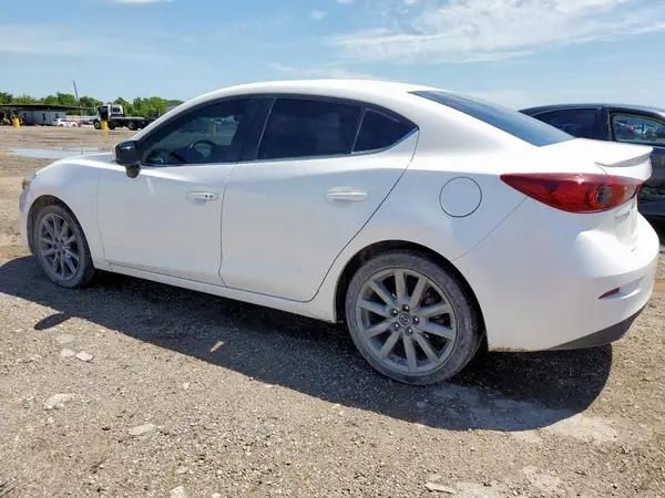 3MZBN1V31JM161004 2018 MAZDA 3 - Image 2