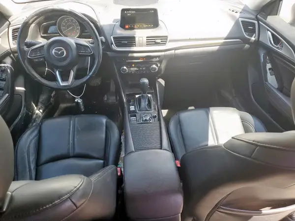 3MZBN1V31JM161004 2018 MAZDA 3 - Image 8