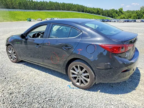 3MZBN1V31JM163318 2018 MAZDA 3 - Image 2
