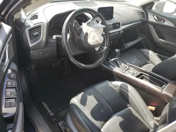 3MZBN1V31JM168860 2018 MAZDA 3 - Image 8