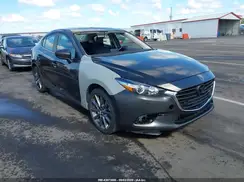 3MZBN1V31JM174142 2018 MAZDA 3
