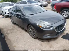 3MZBN1V31JM176053 2018 MAZDA 3