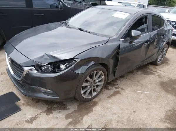 3MZBN1V31JM176053 2018 MAZDA 3 - Image 2