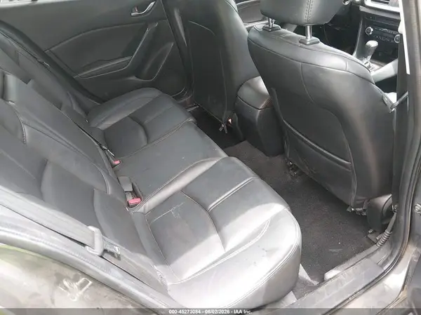 3MZBN1V31JM176053 2018 MAZDA 3 - Image 8