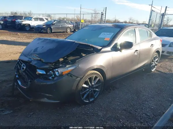 3MZBN1V31JM185917 2018 MAZDA 3 - Image 2