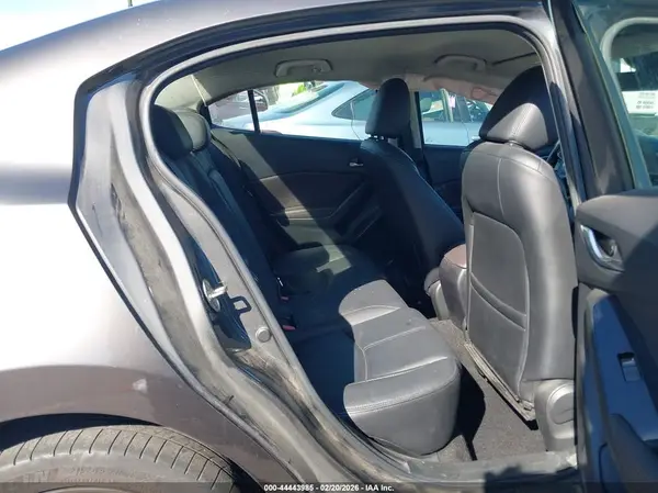 3MZBN1V31JM191782 2018 MAZDA 3 - Image 8