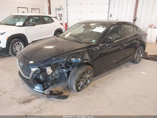 3MZBN1V31JM198389 2018 MAZDA 3 - Image 2