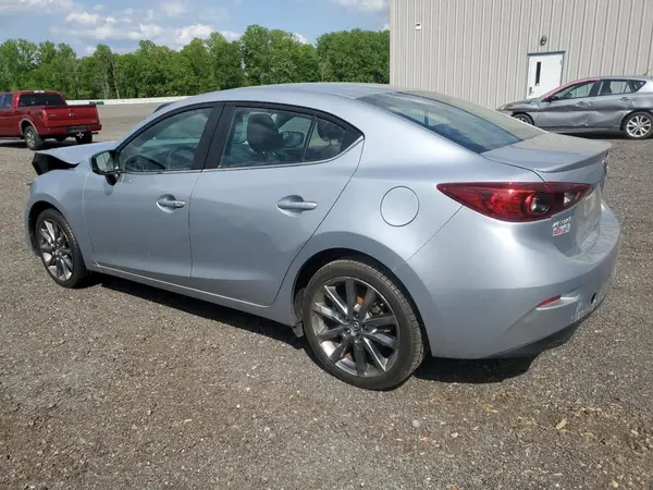 3MZBN1V31JM199199 2018 MAZDA 3 - Image 2