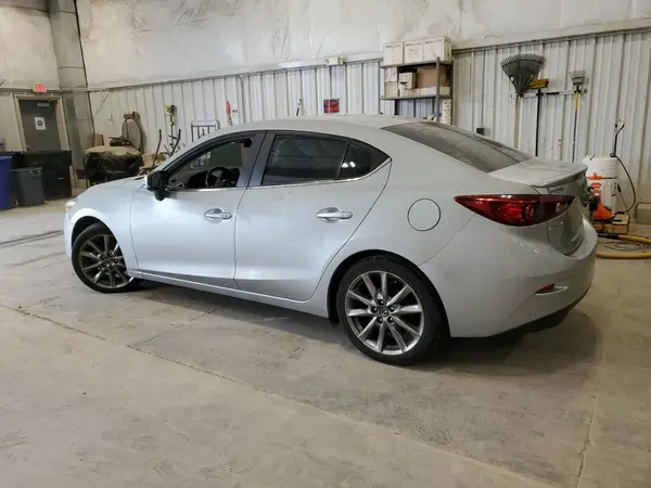3MZBN1V31JM201257 2018 MAZDA 3 - Image 2