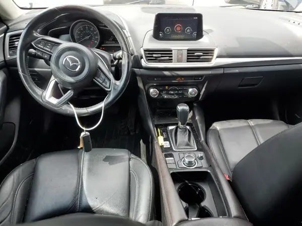 3MZBN1V31JM204918 2018 MAZDA 3 - Image 8