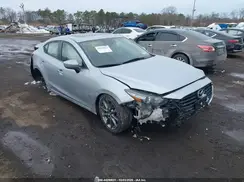 3MZBN1V31JM206524 2018 MAZDA 3