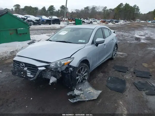 3MZBN1V31JM206524 2018 MAZDA 3 - Image 2