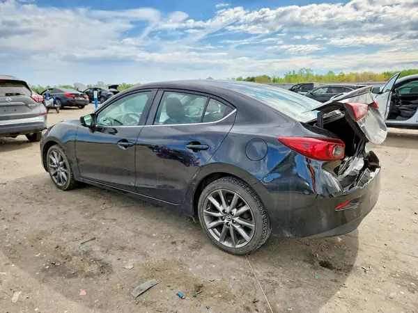 3MZBN1V31JM207155 2018 MAZDA 3 - Image 2