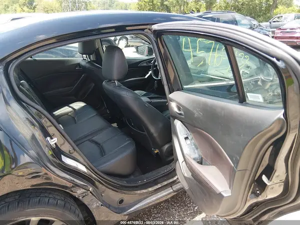 3MZBN1V31JM209035 2018 MAZDA 3 - Image 8