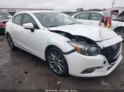 3MZBN1V31JM212971 2018 MAZDA 3