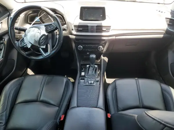 3MZBN1V31JM215367 2018 MAZDA 3 - Image 8