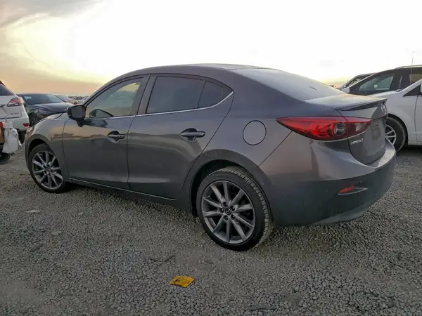 3MZBN1V31JM225283 2018 MAZDA 3 - Image 2