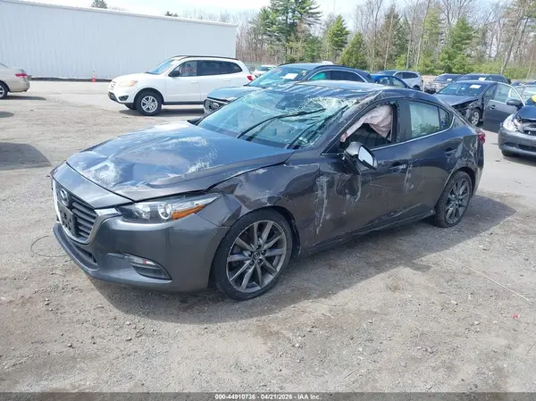 3MZBN1V31JM239670 2018 MAZDA 3 - Image 2
