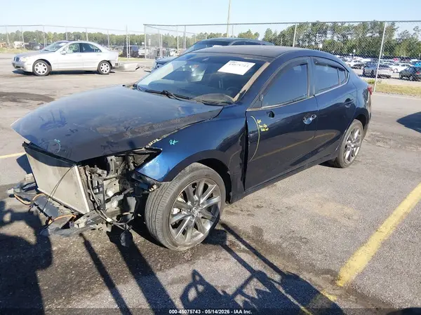 3MZBN1V31JM241130 2018 MAZDA 3 - Image 2