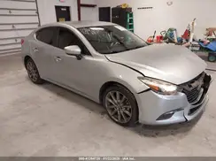 3MZBN1V31JM242696 2018 MAZDA 3