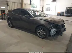 3MZBN1V31JM247803 2018 MAZDA 3